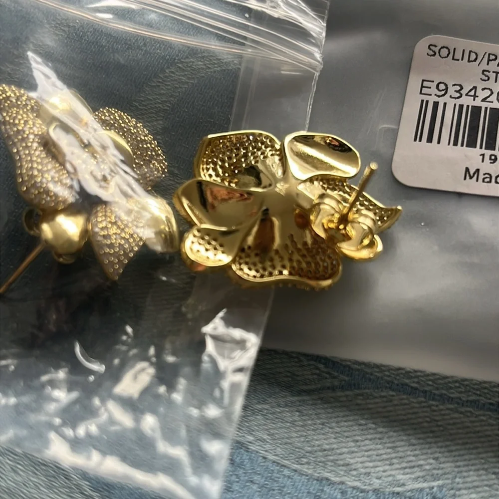 Adina Eden never worn earrings Solid/Pave Fancy Flower Stud Earring Crystal gold